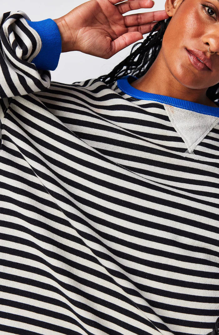 Mila Sweat Oversize – Sweat Confortable avec Rayures Classiques et Détails Contrastés