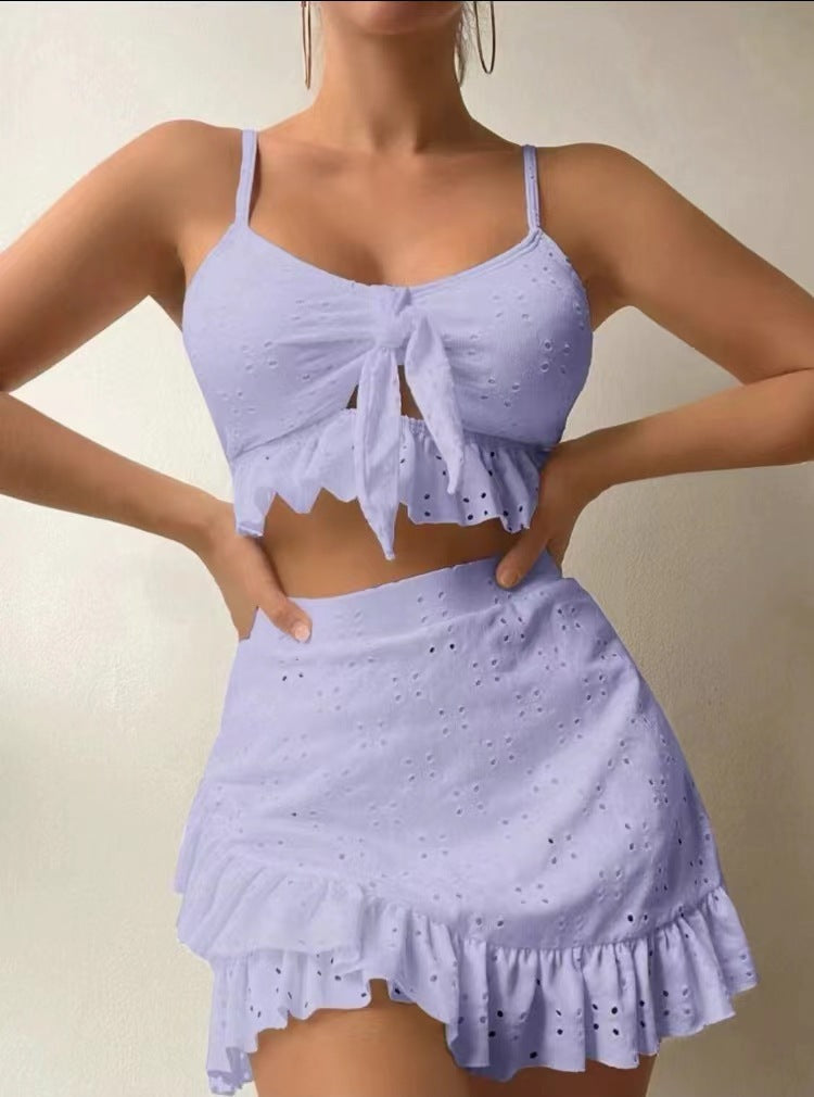 Costume da bagno da donna Serena composto da 3 pezzi: bikini alla moda con volant, gonna e top coordinato