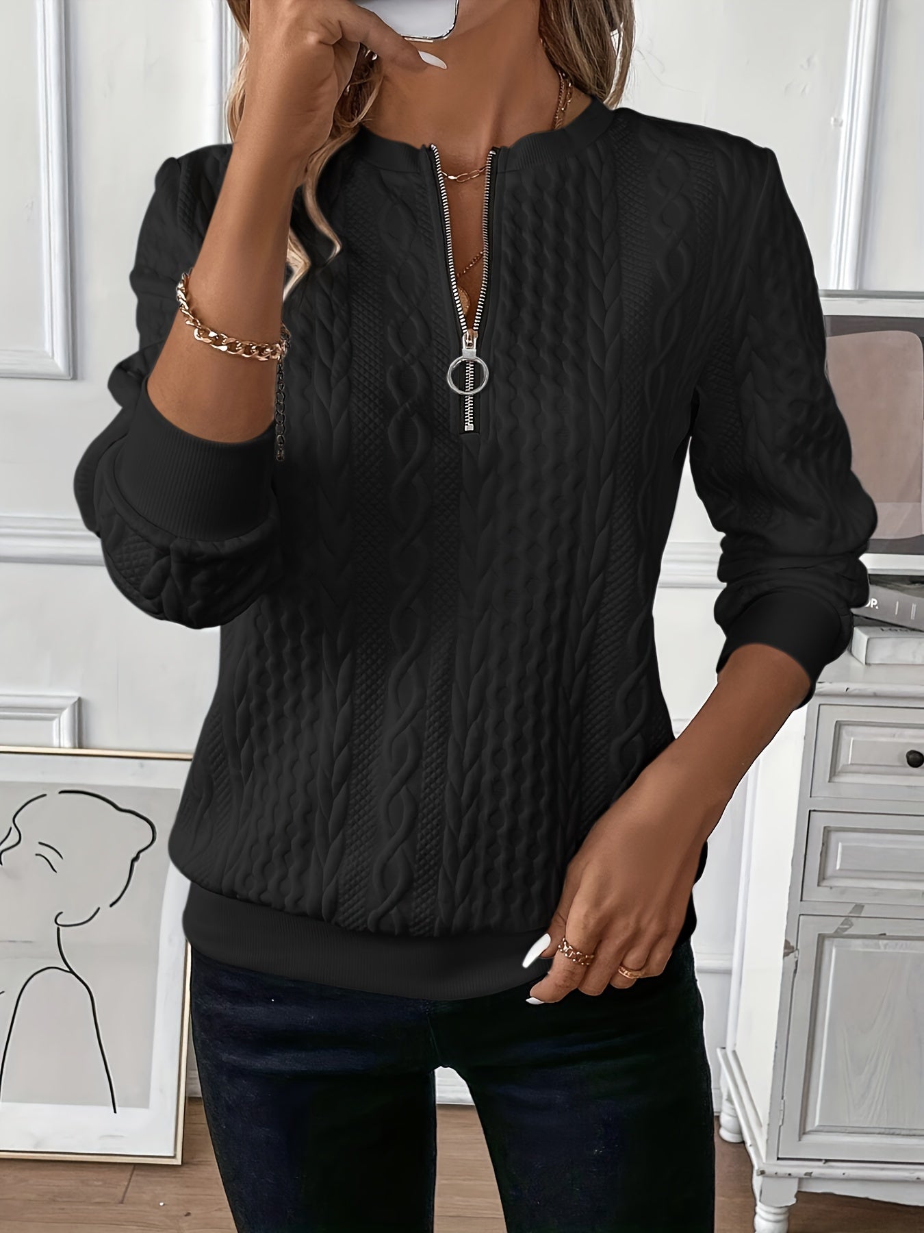Maglione morbido in maglia da donna Amora: comfort quotidiano ed eleganza casual