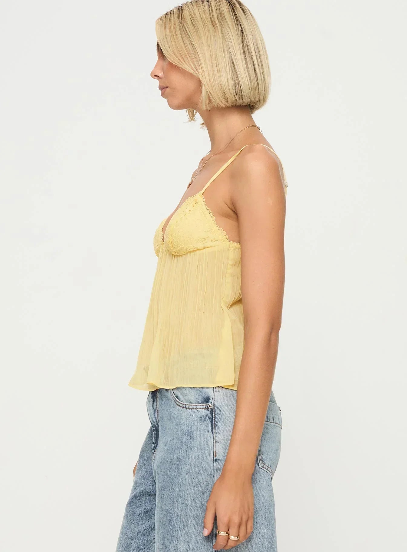 Top da donna Hedwig – Top leggero in pizzo con spalline regolabili e dettagli eleganti
