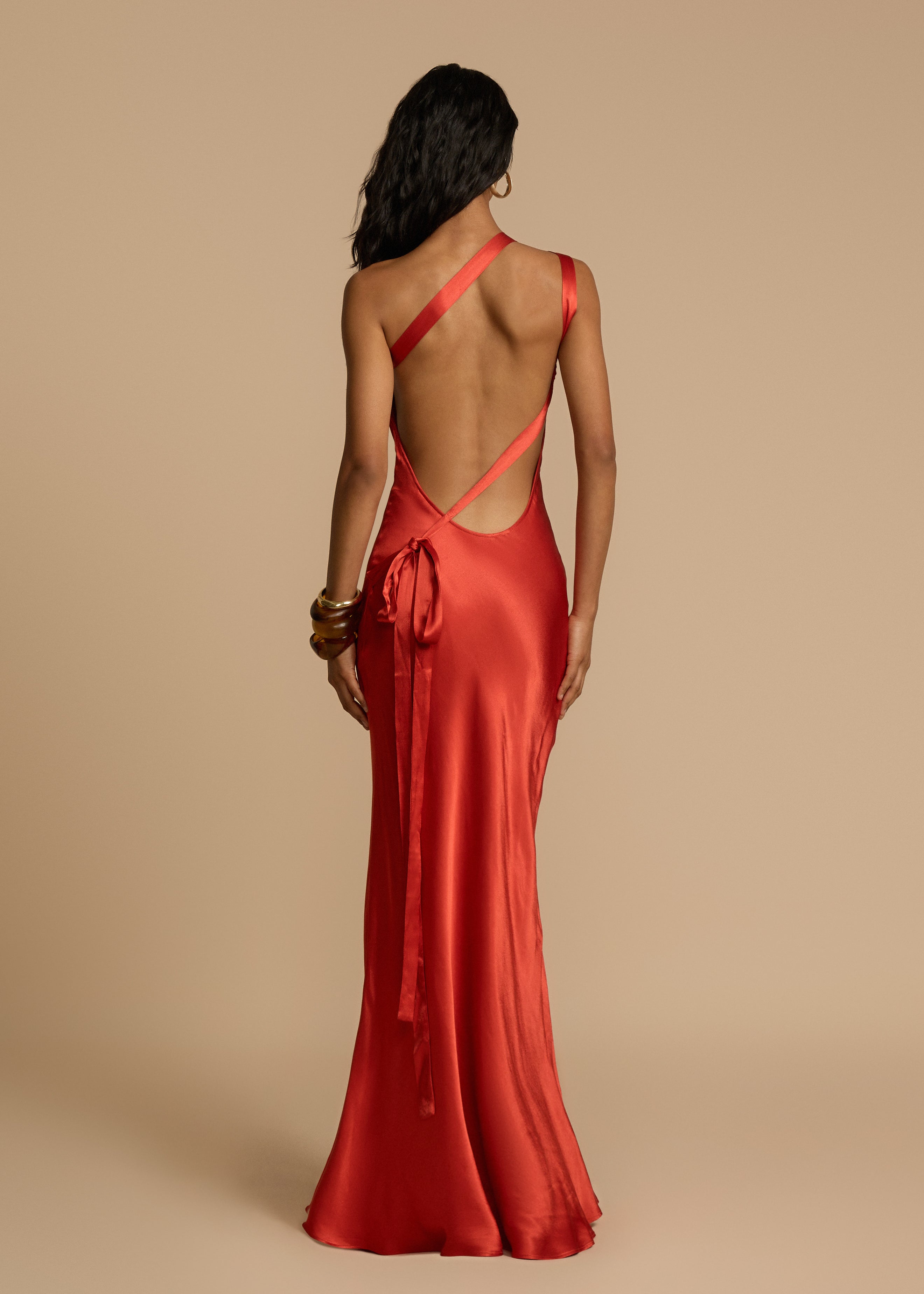 Elena Robe Longue Femme – Robe de Soirée en Satin de Soie avec Dos Nu & Encolure Asymétrique