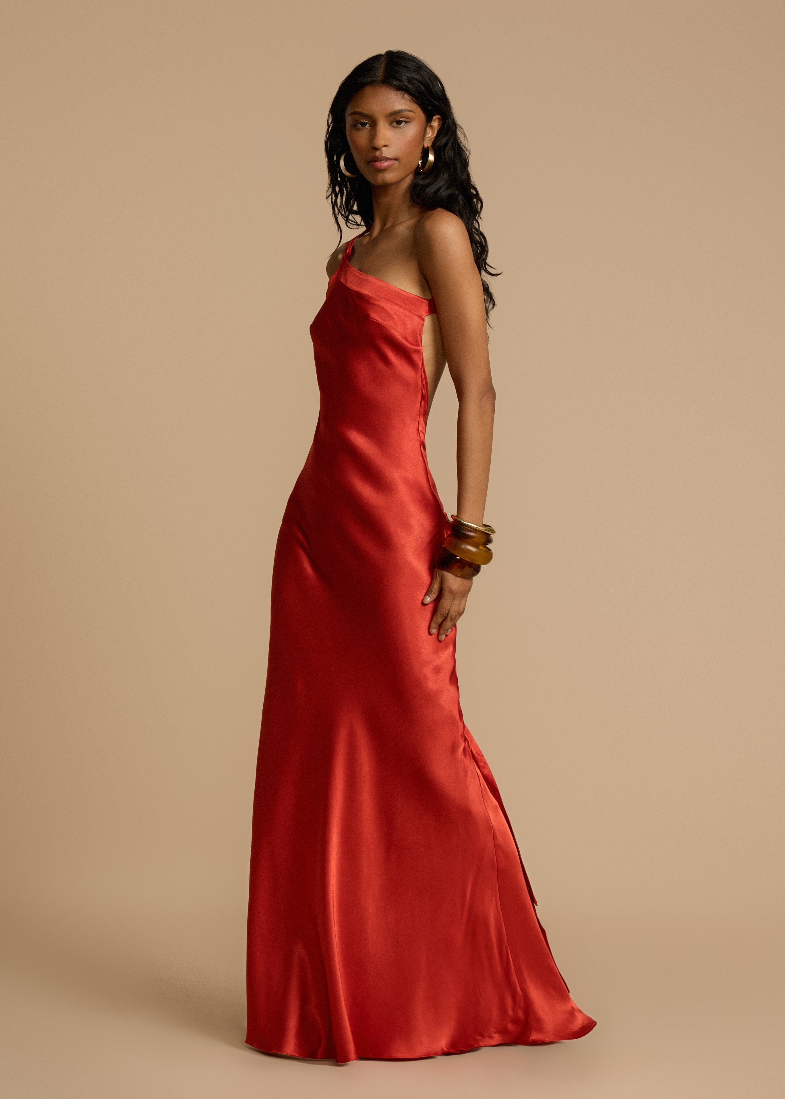 Elena Robe Longue Femme – Robe de Soirée en Satin de Soie avec Dos Nu & Encolure Asymétrique
