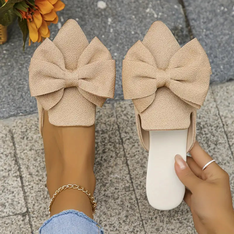 Mules da donna Dani - Eleganti pantofole piatte con punta a punta e fiocco per il comfort quotidiano