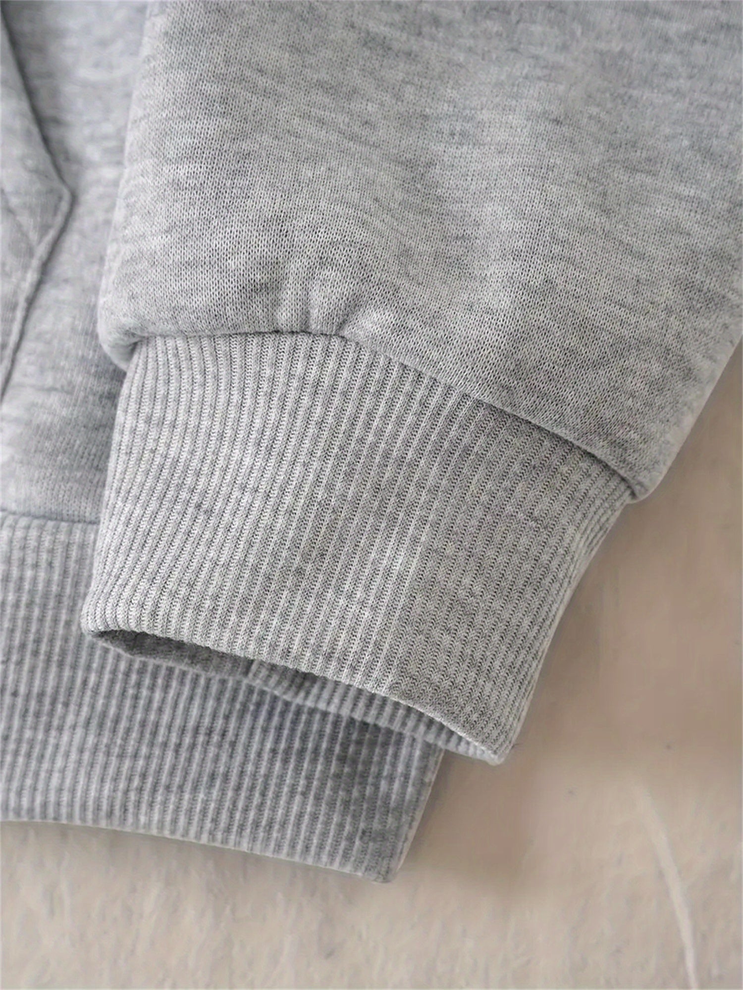 Natalie Pull de Noël Femme – Mélange Coton Doux avec Motif Festif de Lutin & Flocons de Neige