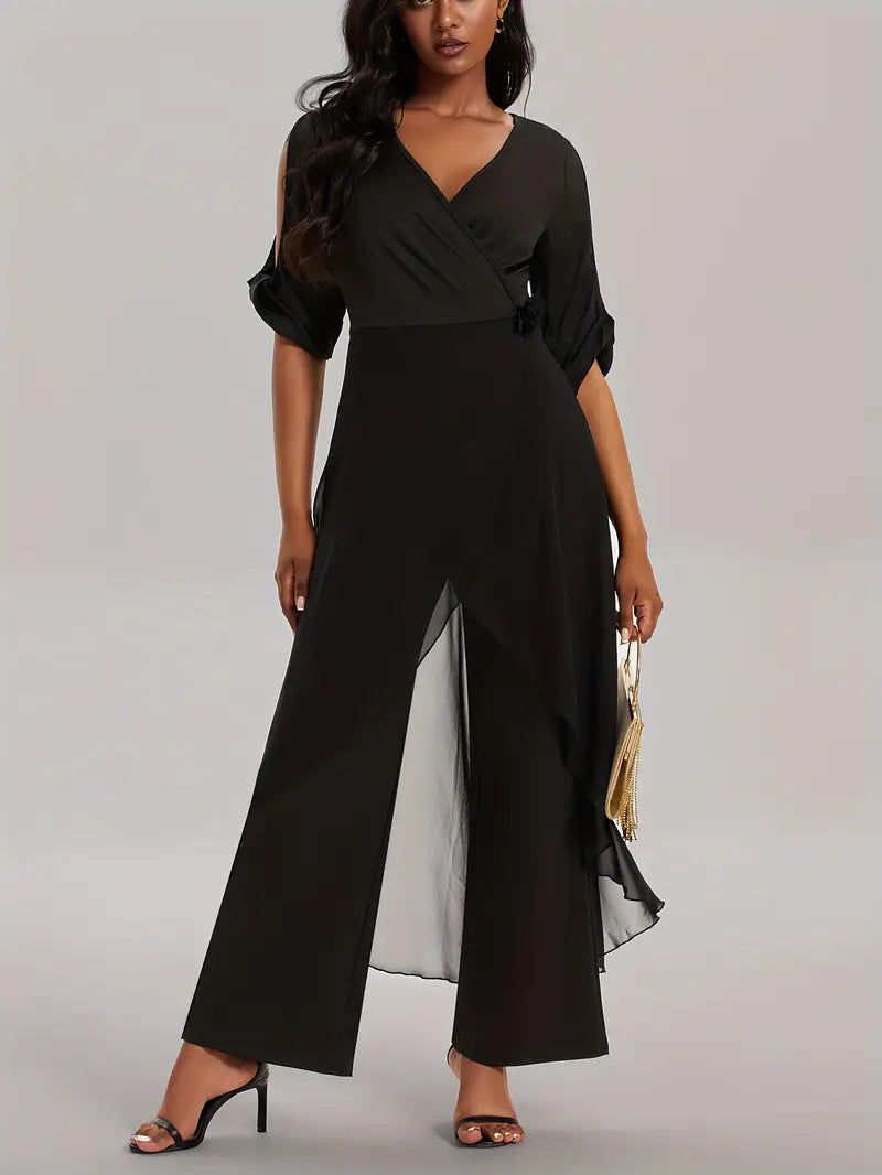 Tuta da donna Callie - Elegante tuta con orlo asimmetrico e scollo a V