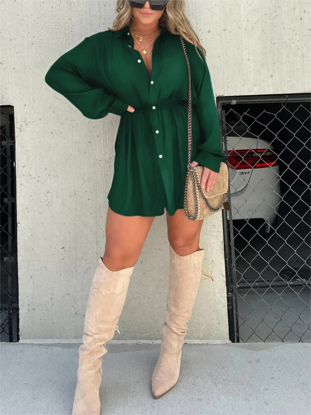 Abito tuta da donna Tamara - Elegante con pantaloncini incorporati e cintura in vita