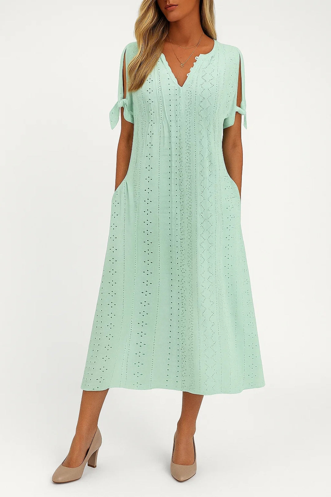 Abito da donna Meredith - Abito midi in cotone ricamato con maniche a fiocco e scollo a V smerlé 