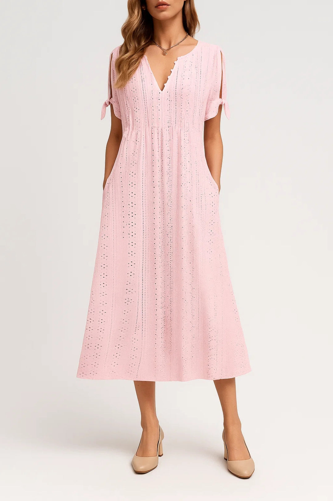 Abito da donna Meredith - Abito midi in cotone ricamato con maniche a fiocco e scollo a V smerlé 