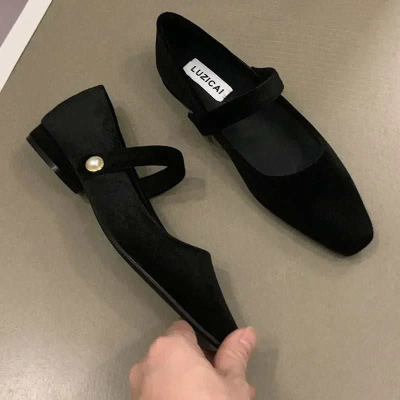 Ballerine da donna Amélie – Eleganti scarpe con cinturino in perle e punta a punta chic