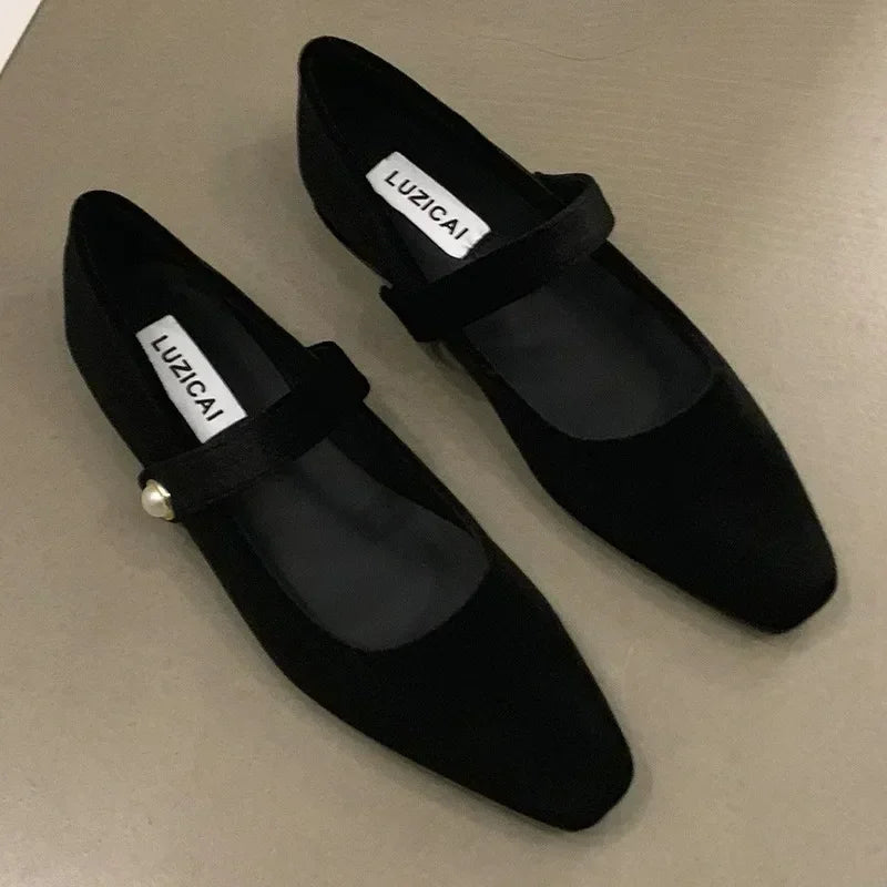 Ballerine da donna Amélie – Eleganti scarpe con cinturino in perle e punta a punta chic
