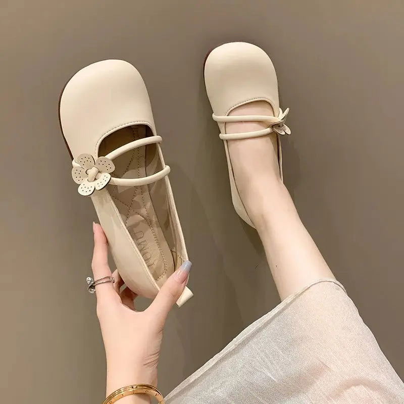 Ballerine da donna Clara - Scarpe eleganti con delicato fiore e comodo doppio cinturino