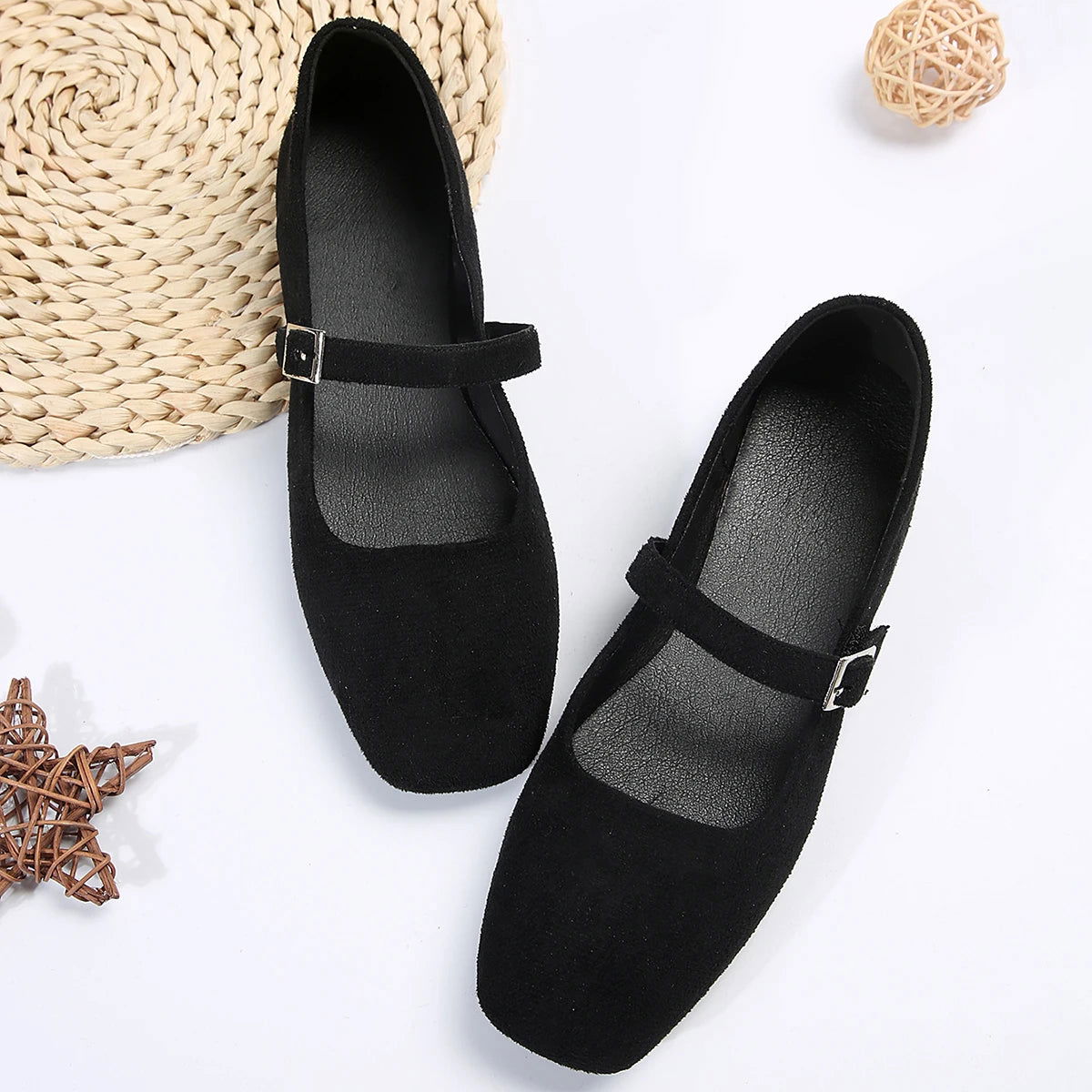 Ballerine da donna Kamila: eleganti scarpe con cinturino singolo e comfort quotidiano