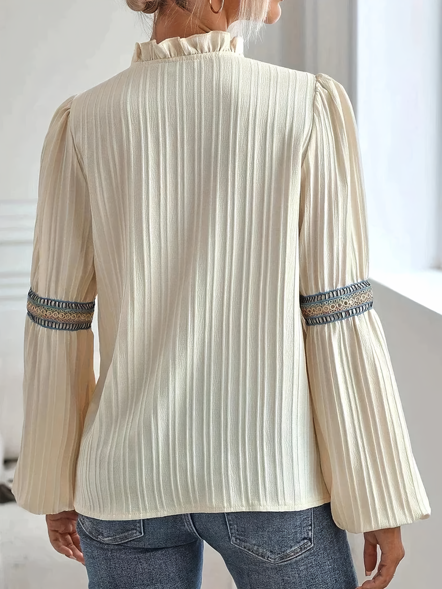 Camicetta boho da donna Caroline: elegante e leggera camicetta in stile bohémien con dettagli moderni