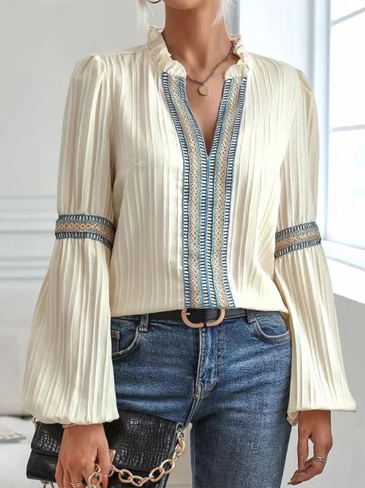 Camicetta boho da donna Caroline: elegante e leggera camicetta in stile bohémien con dettagli moderni