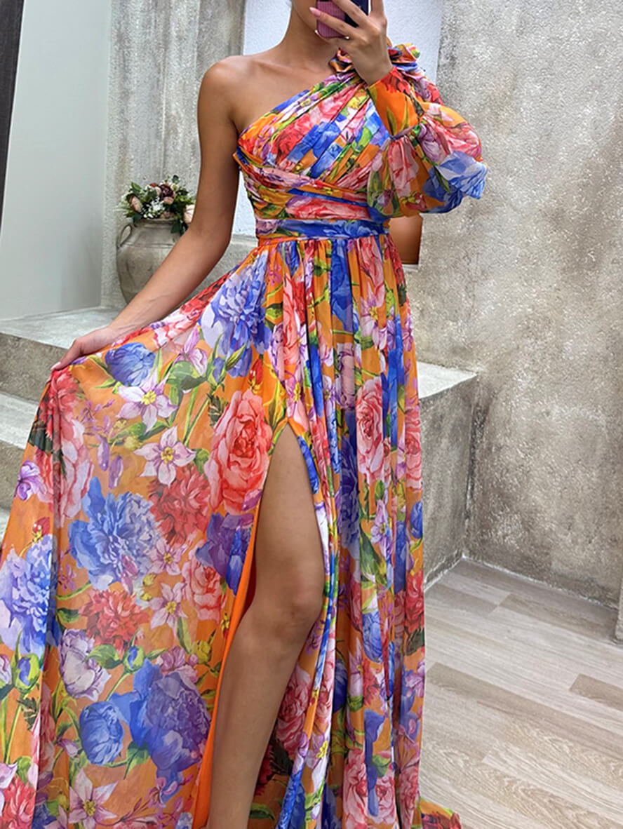 Abito da sera da donna Saniah - Elegante abito lungo floreale con spalle scoperte e spacco