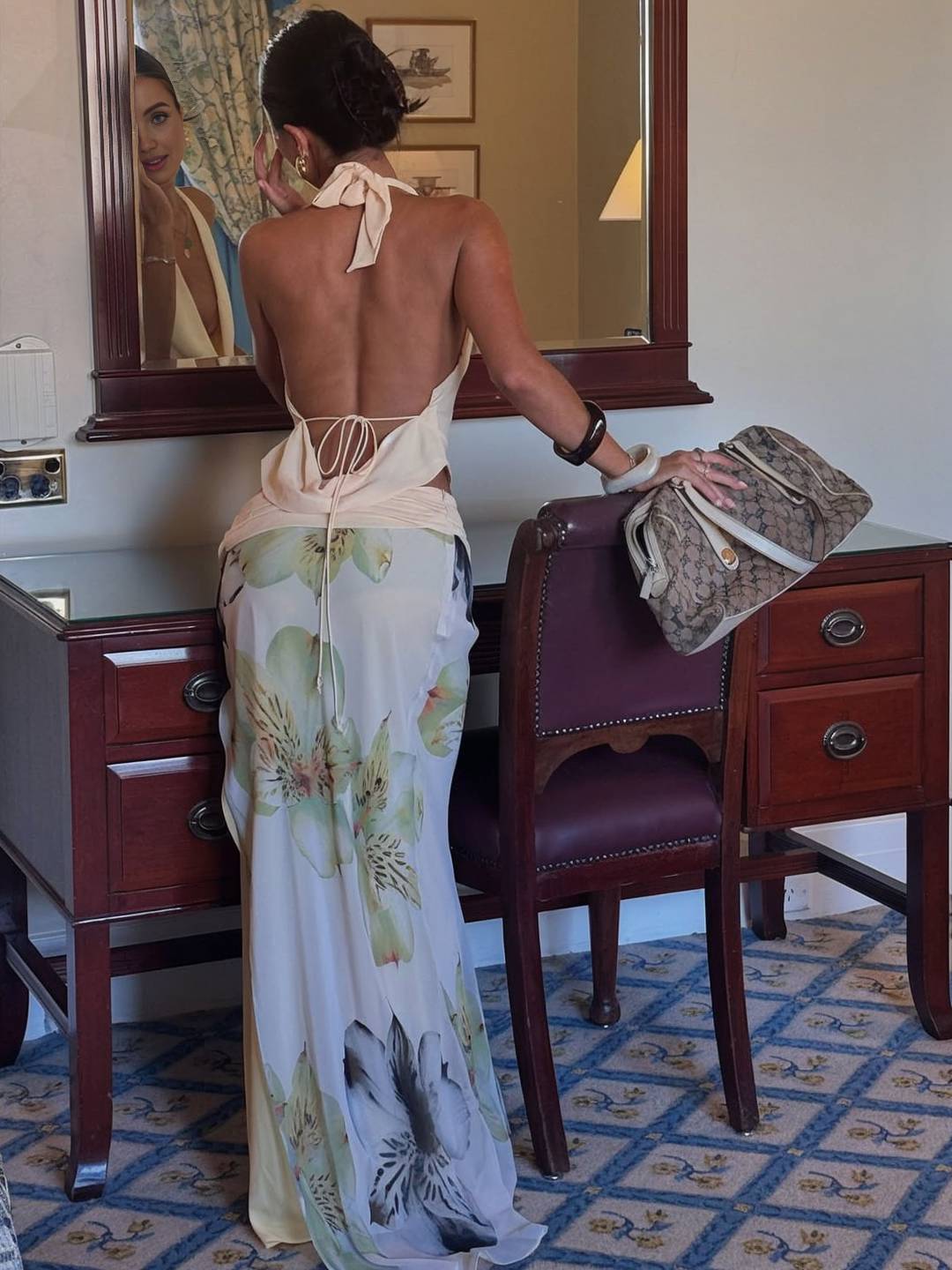 Completo estivo da donna Elizabeth - Top con stampa floreale e gonna con spacco sul collo per spiaggia e feste