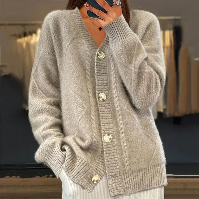 Lena Cardigan Femme – Gilet en Cachemire Doux à Boutons & Manches Longues Élégantes