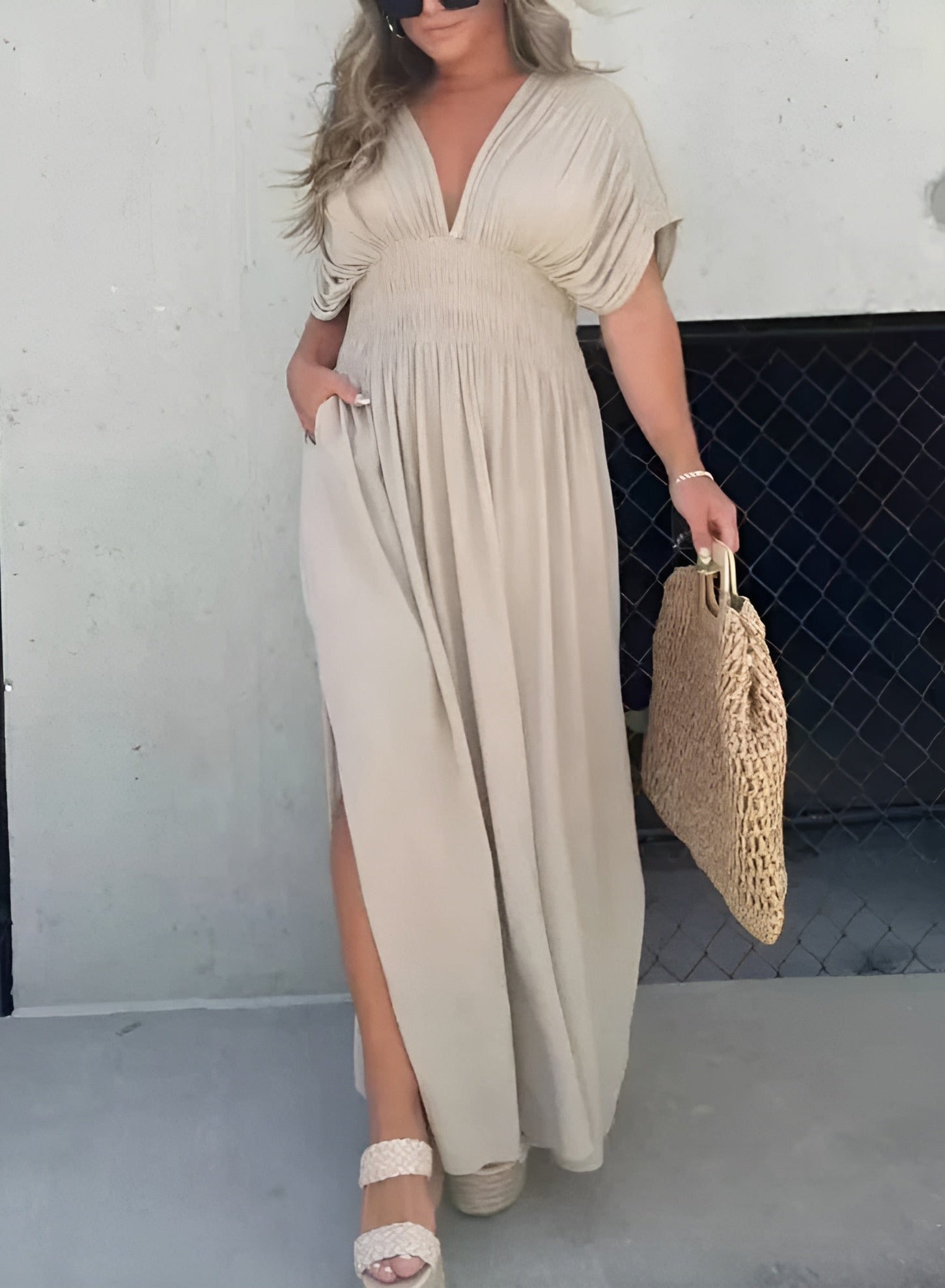 Abito lungo con scollo a V Trina – Elegante abito lungo leggero per l'estate e le vacanze da donna