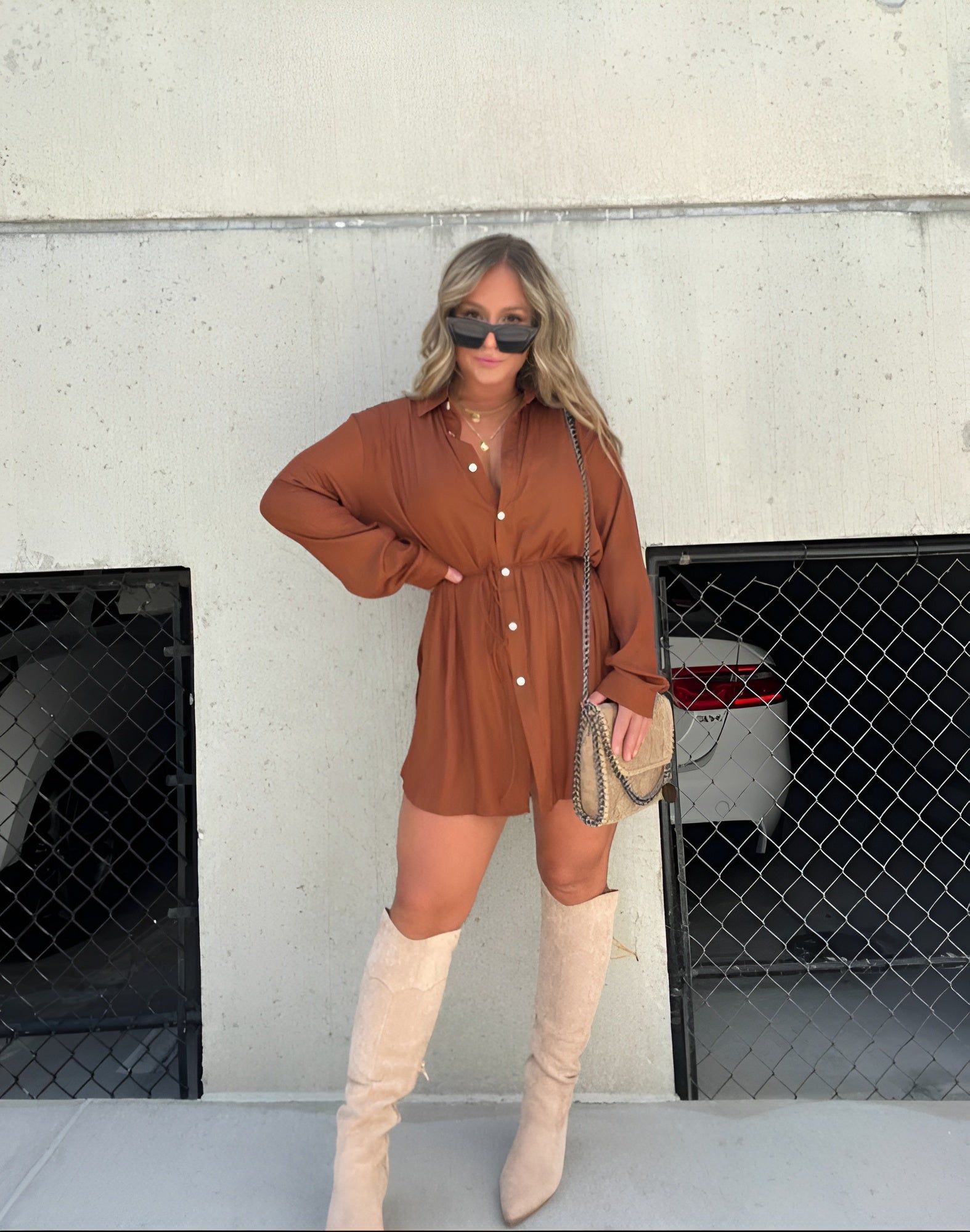 Abito tuta da donna Tamara - Elegante con pantaloncini incorporati e cintura in vita