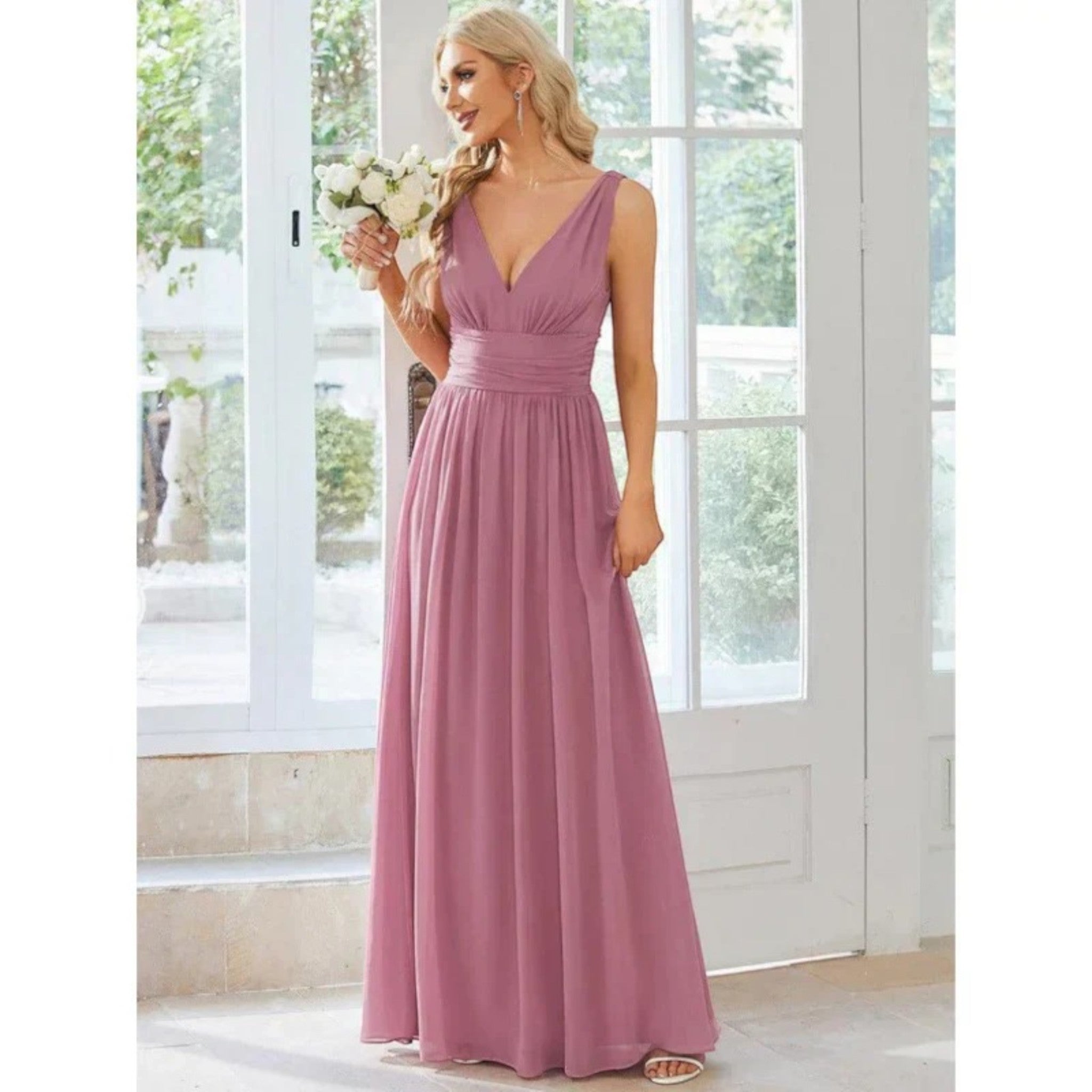 Abito elegante Gilda con scollo a V – Raffinatezza e femminilità in ogni occasione speciale
