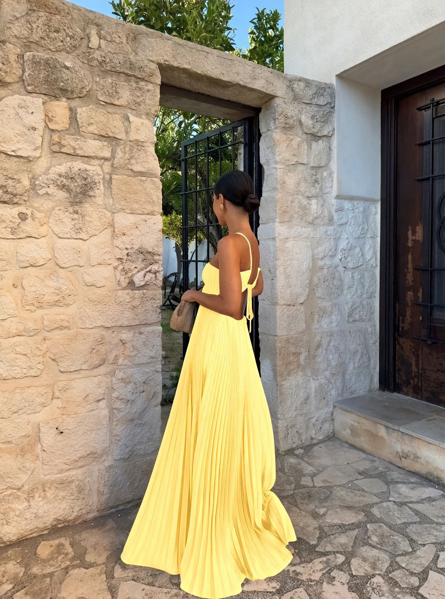 Abito lungo elegante Giselda: design moderno e raffinato per ogni occasione
