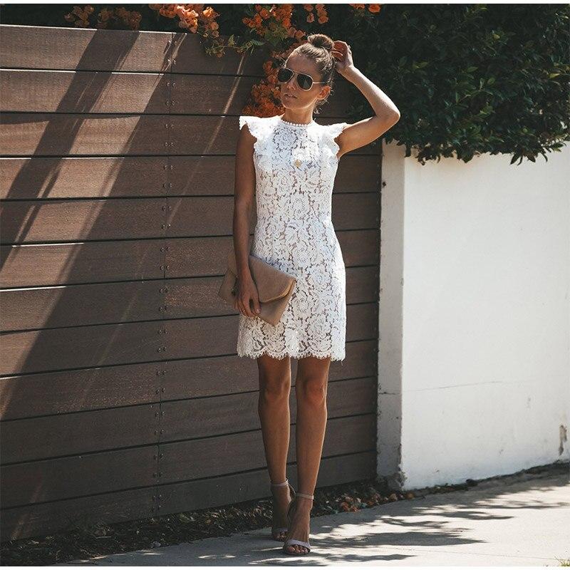 Collezione di abiti da donna Petra: eleganti abiti estivi con stampe uniche e vestibilità femminile