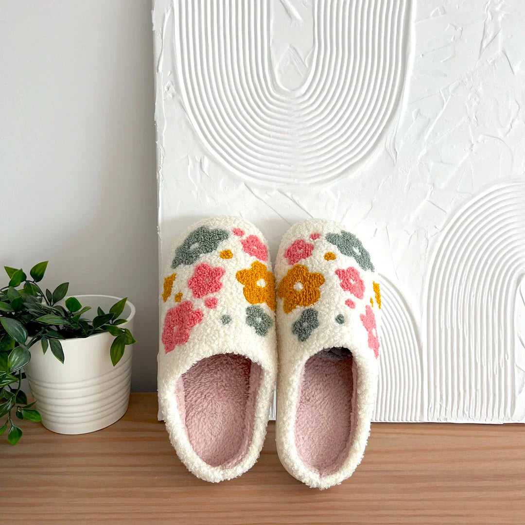 Valentina Chaussons Femme à Motif Floral – Pantoufles Intérieures Douces et Chaudes pour un Confort d’Hiver Cocooning