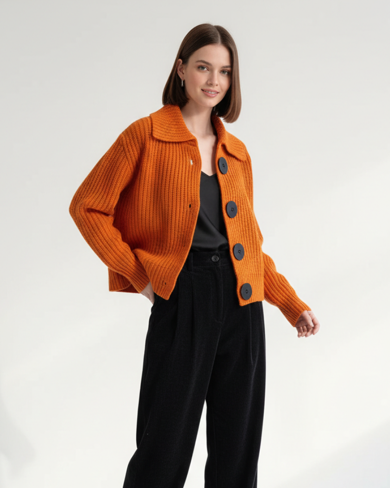 Kyrie Cardigan Dame Knappet – Strukturstrikk, Lange Ermer og Allsidig Stil