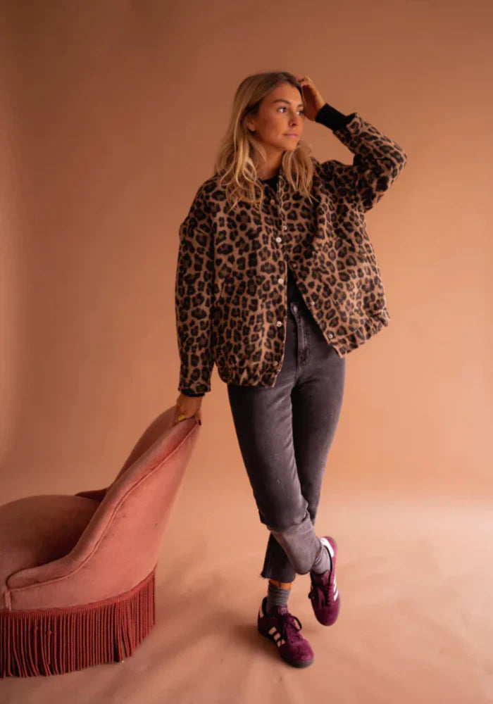 Valeria Veste Femme – Veste Léopard Élégante à Imprimé Animal & Coupe Confortable