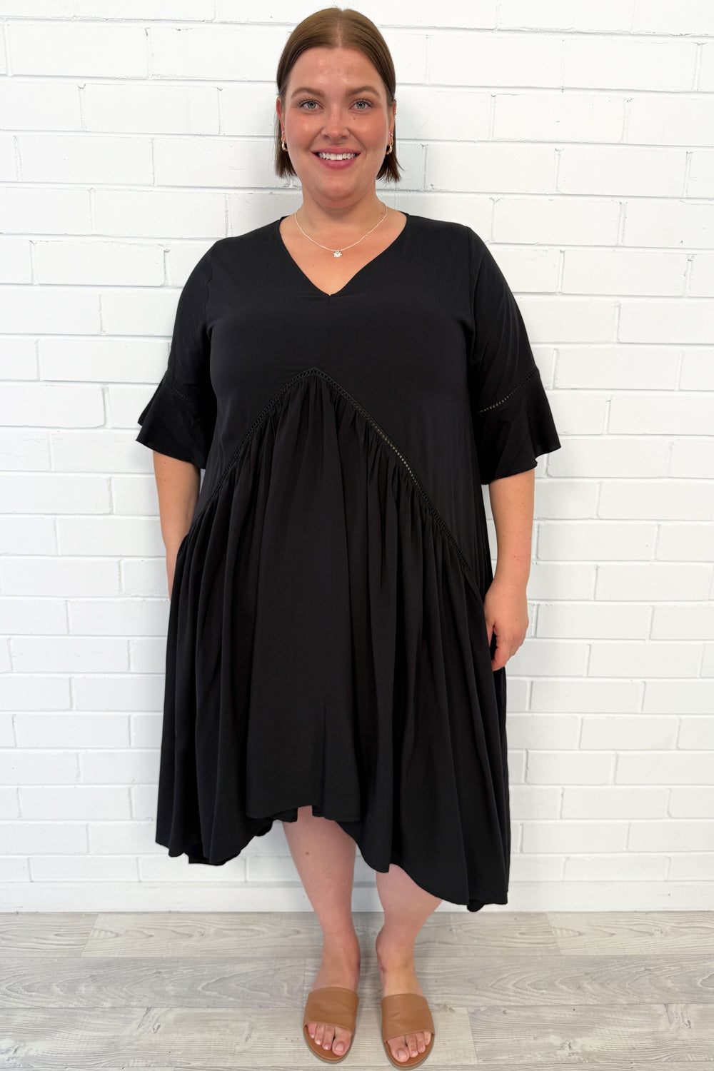 Laguna Robe Oversize Femme – Robe d'Été Aérée avec Coupe Ample & Design Minimaliste