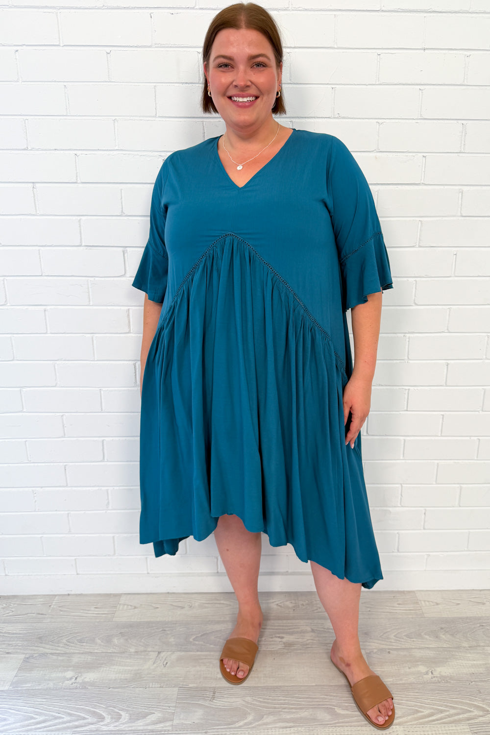 Laguna Robe Oversize Femme – Robe d'Été Aérée avec Coupe Ample & Design Minimaliste