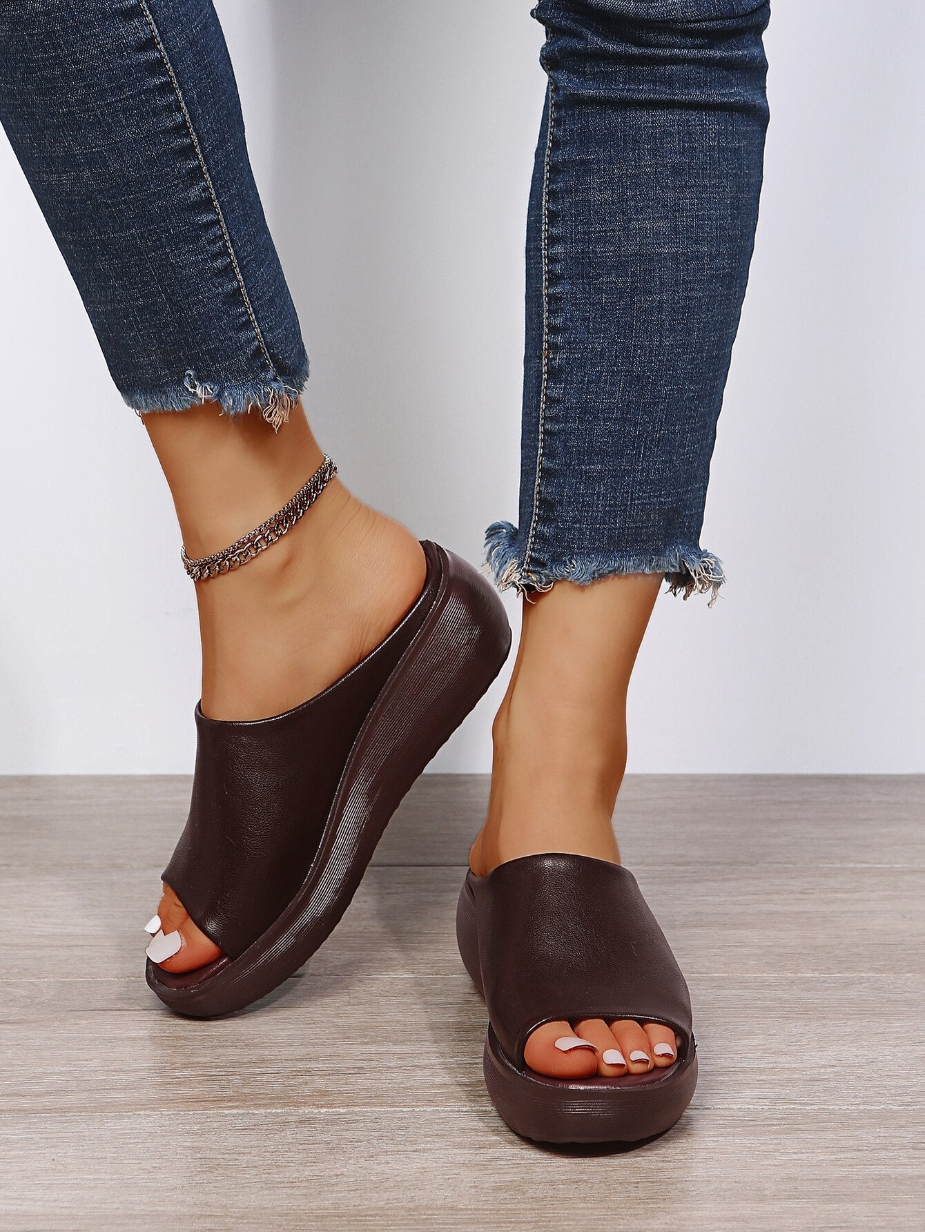 Sandali da donna Eliana - Zeppe comode con punta aperta e design estivo traspirante