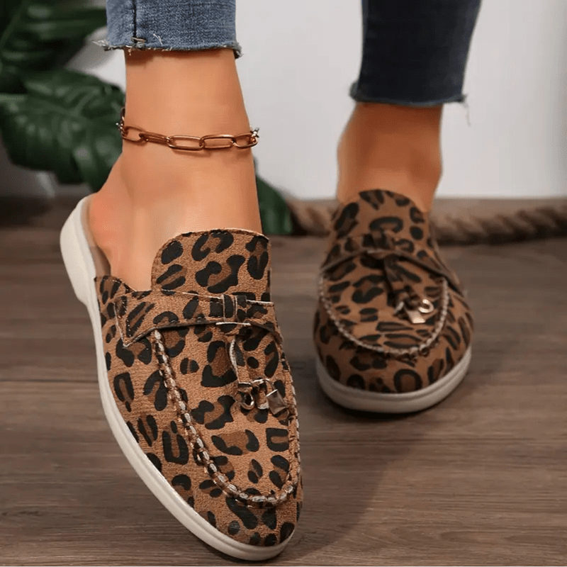 Mocassini da donna Moira - Mules con stampa leopardata, suola morbida e stile selvaggio