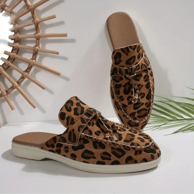 Mocassini da donna Moira - Mules con stampa leopardata, suola morbida e stile selvaggio