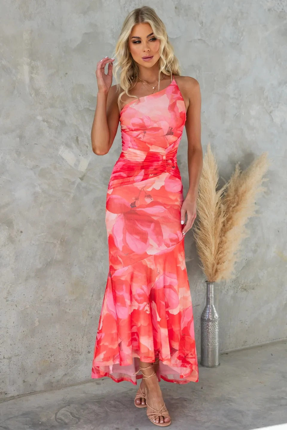 Avery Robe Longue Femme – Robe Asymétrique Fleurie à Une Épaule avec Fronces & Ourlet Fluide