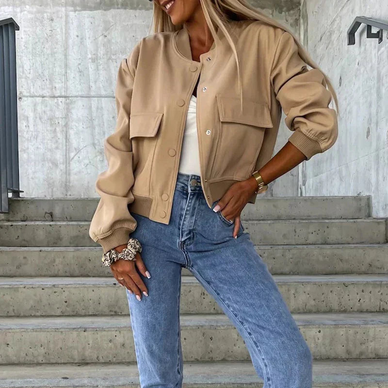 Paula Veste Bomber Femme – Style Court avec Poches à Rabat & Look Urbain Tendance