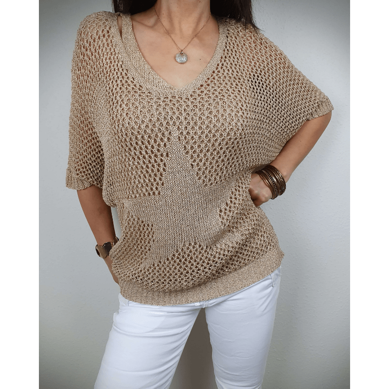 Top da donna Prisca: maglia all'uncinetto sofisticata, maniche a ¾ e leggero stile bohémien