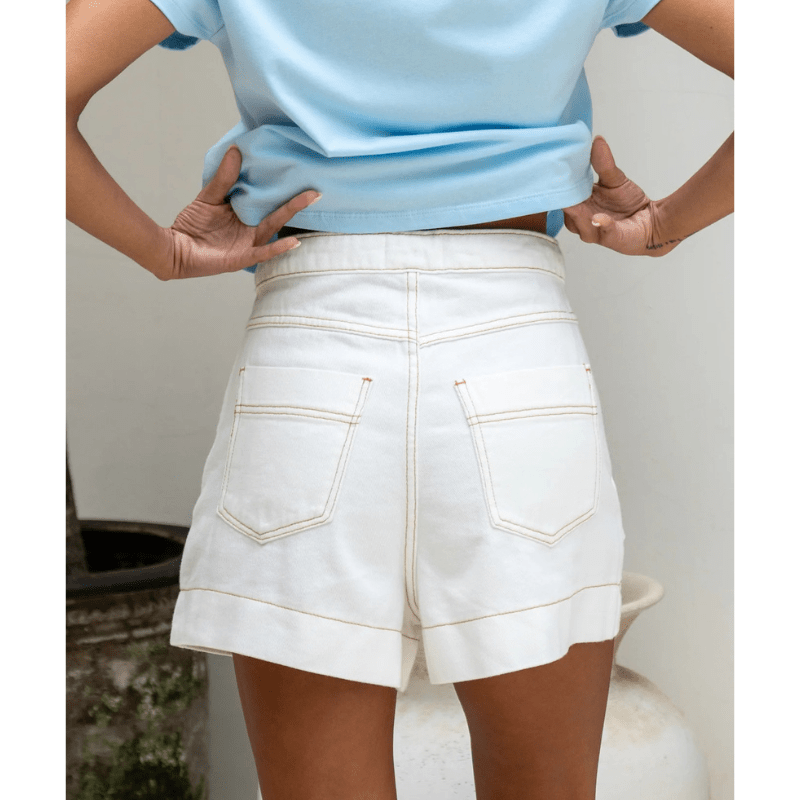 Pantaloncini cargo Rada Looksy: vita alta lusinghiera e tasche cargo estive alla moda