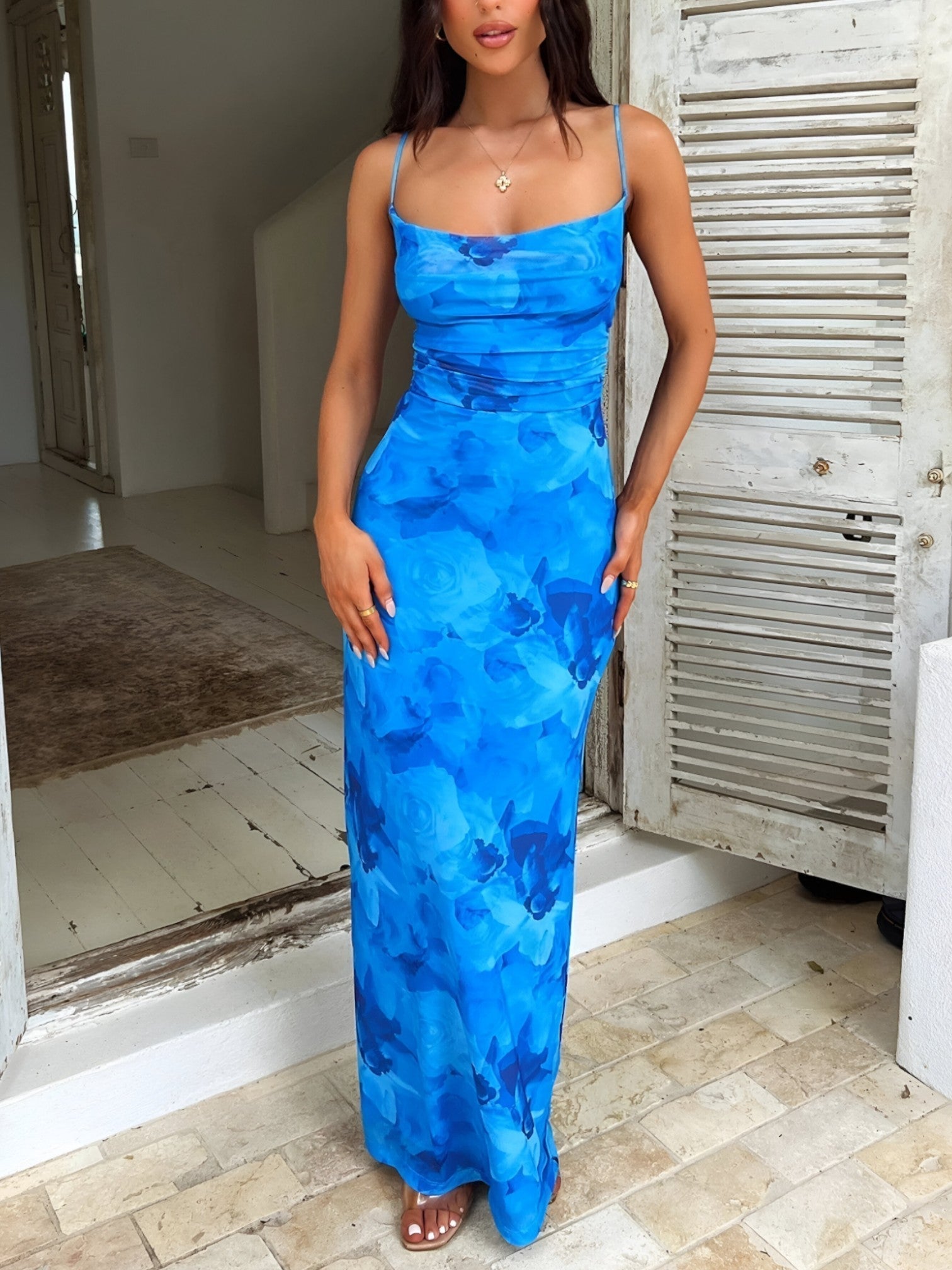 Abito lungo da donna Kelly - Elegante abito estivo floreale con taglio fluido e tessuto leggero