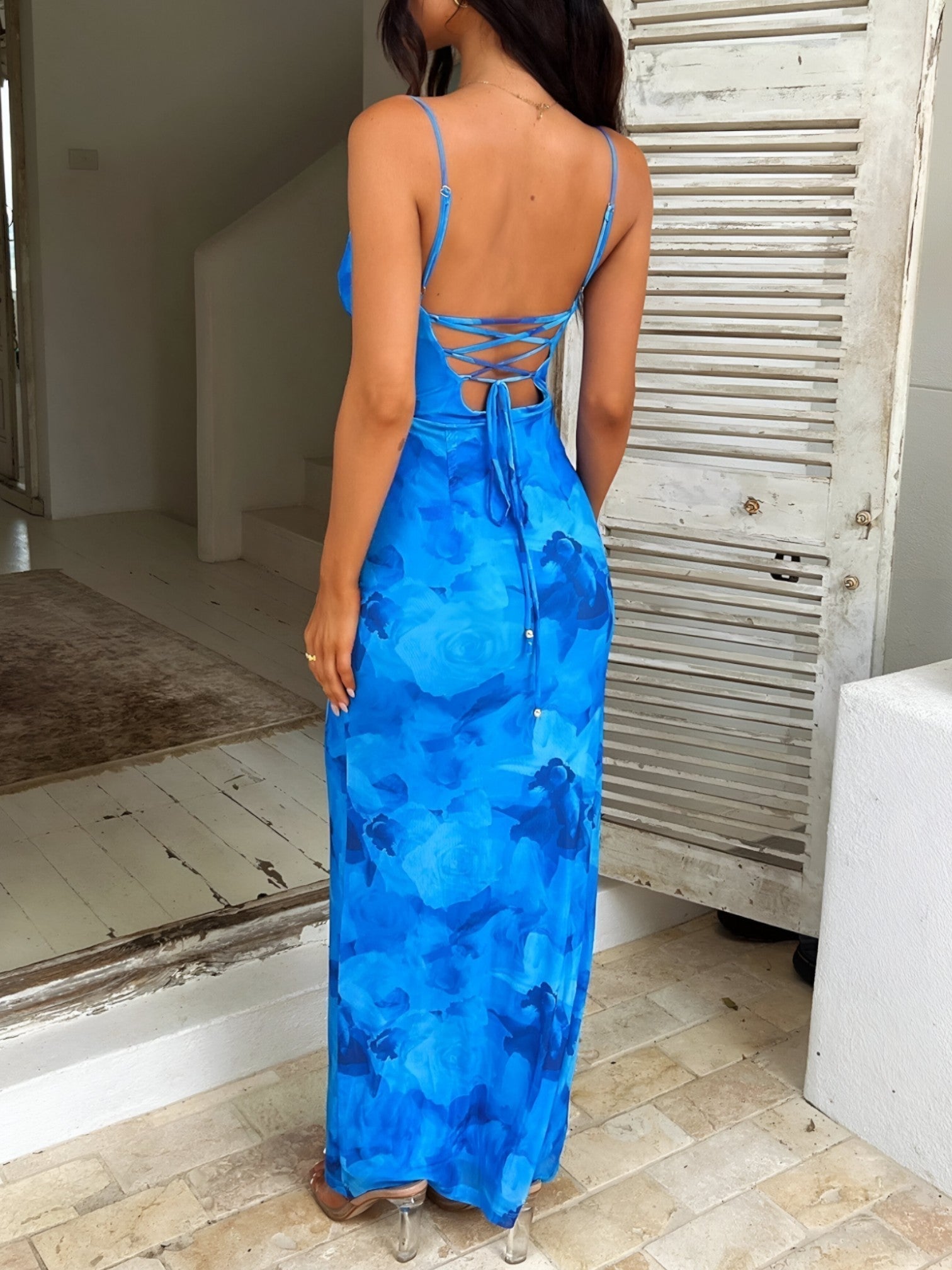Abito lungo da donna Kelly - Elegante abito estivo floreale con taglio fluido e tessuto leggero