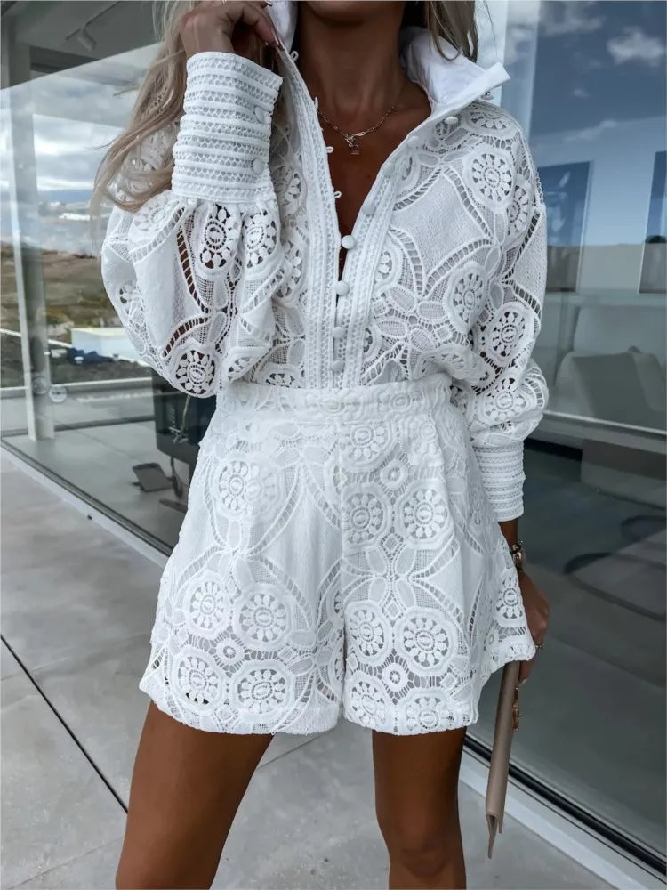Completo in pizzo da donna Veanne - Elegante completo estivo bianco in pizzo traspirante con finiture di lusso