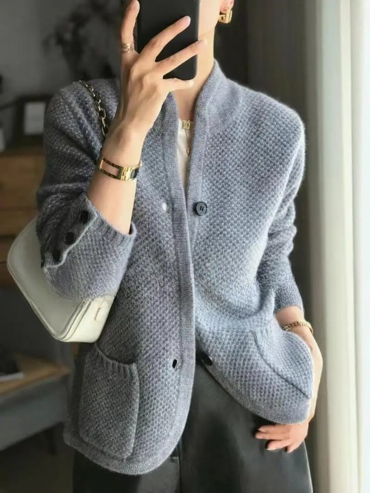 Lucille Cardigan Femme – Gilet en Cachemire Doux à Boutons & Coupe Classique Élégante