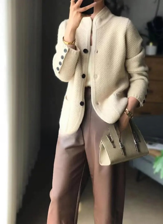 Lucille Cardigan Femme – Gilet en Cachemire Doux à Boutons & Coupe Classique Élégante