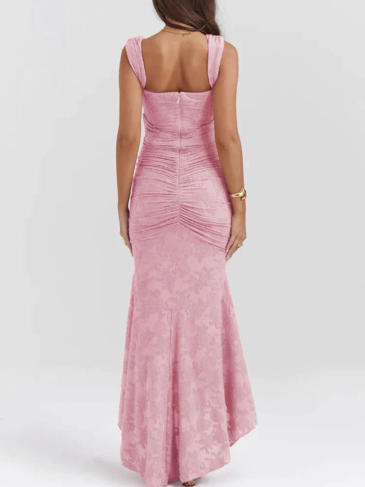 Abito lungo elegante Denisse: taglio lusinghiero e tessuto lussuoso per un look femminile raffinato