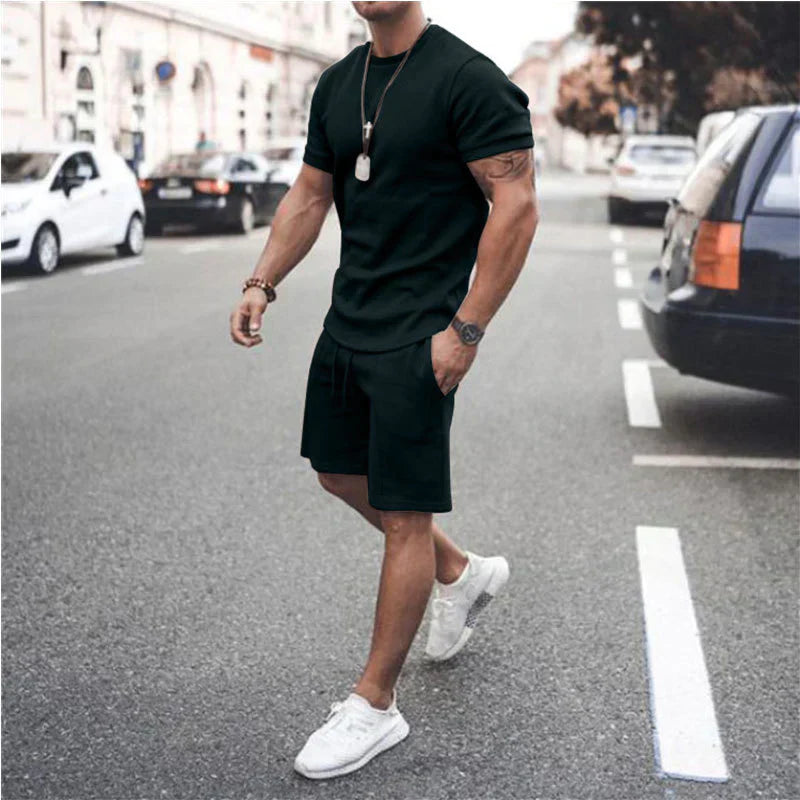 Completo da uomo Ethan: maglietta leggera a maniche corte e pantaloncini estivi aderenti