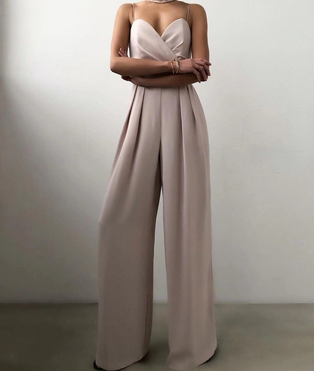Tuta da donna Mirielle - Spalline regolabili e design minimalista per un comfort chic