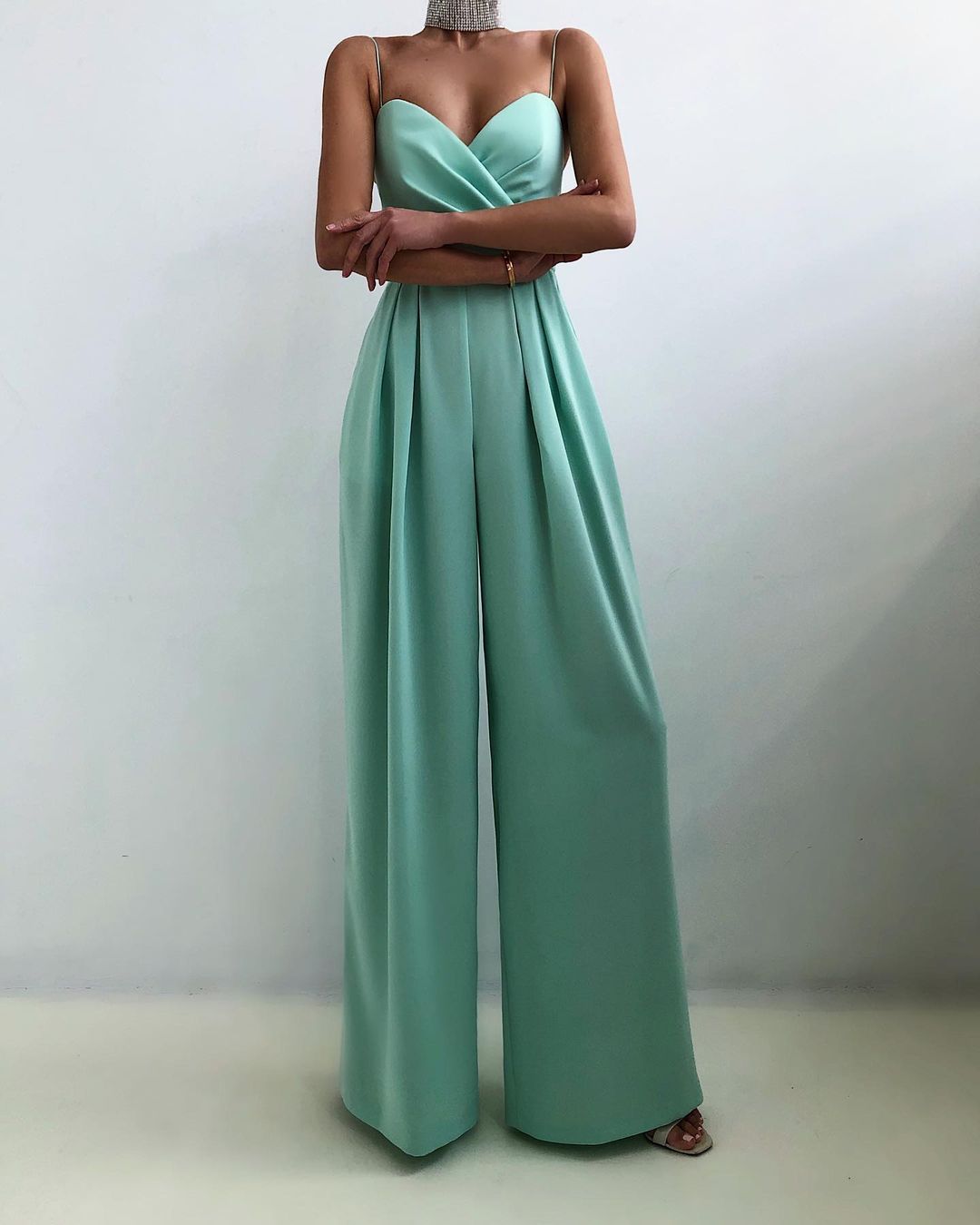 Tuta da donna Mirielle - Spalline regolabili e design minimalista per un comfort chic