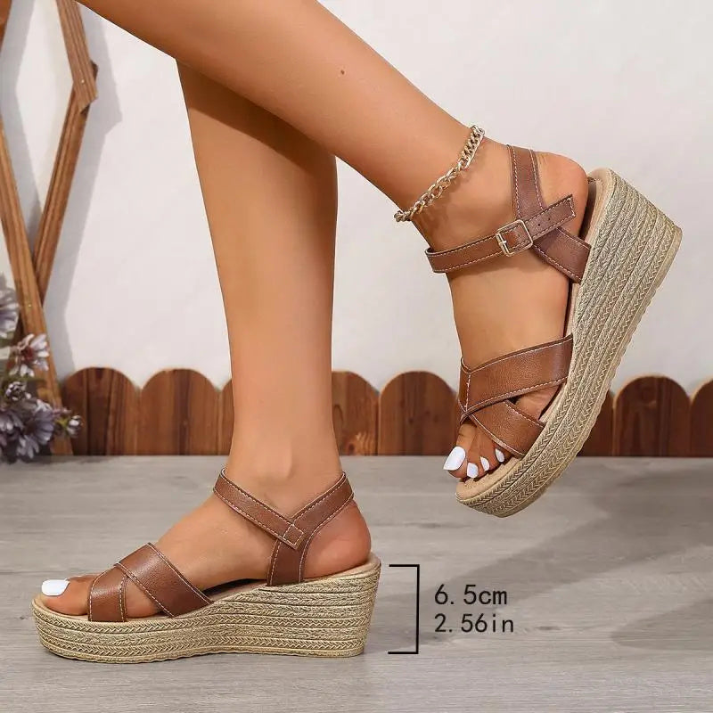 Sandali con zeppa da donna Evangeline - Comodi sandali estivi con cinturini incrociati