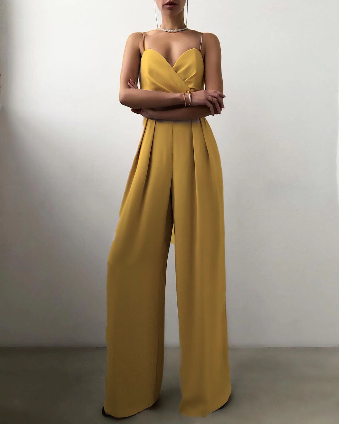 Tuta da donna Mirielle - Spalline regolabili e design minimalista per un comfort chic