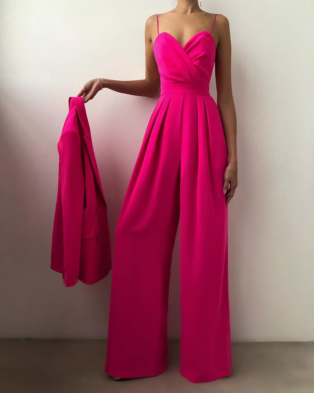 Tuta da donna Mirielle - Spalline regolabili e design minimalista per un comfort chic